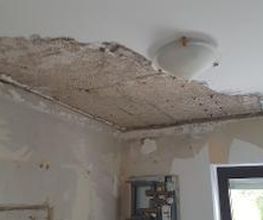 Reparatur eines Wasserschadens:
Vorher