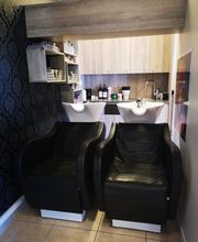 Divine Coiffure image 4