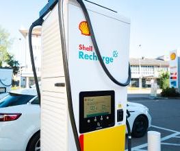 Shell Recharge Charging Station Bild 2