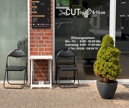 Friseursalon - Cut by B & Team | Friseur Münster