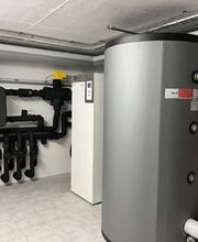 Umbau/Neubau Erdsonden Wärmepumpe mit Freecooling - Gewerbe-/ und Wohnungsbau