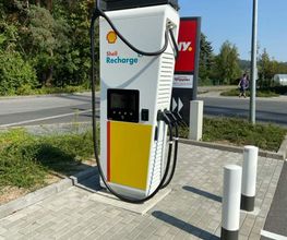 Shell Recharge Charging Station Bild 1
