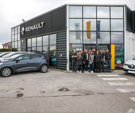 Renault Garage Eric Ferrier Agent image 17
