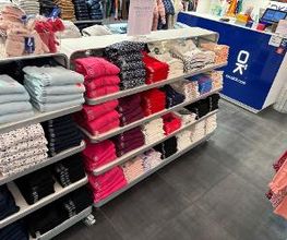 OKAIDI COMO VIA MILANO immagine 13