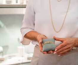 Juwelier & Brillen Kitt Bild 1