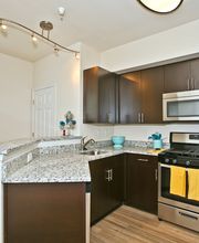 Broadlands Apartments image 15