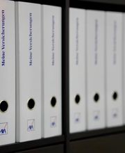 Versicherungsordner der AXA & DBV Versicherung in Schleswig