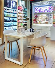 Douglas Schwerin Schlosspark Center Bild 3