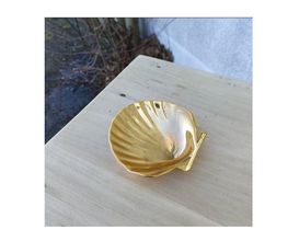 La Petite Brocanteuse image 12