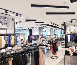 GUESS imagen 6