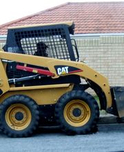 Yancey Rents Cat Rental Store image 11