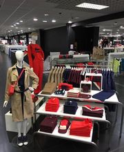 Lacoste Outlet Marques Avenue Troyes image 3