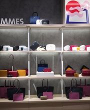 Lacoste - The Village Villefontaine - Maroquinerie