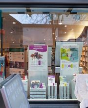 fenster-amavita-apotheke-und-drogerie-brugg