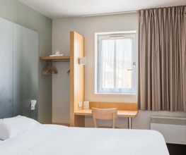 B&B HOTEL Bourges 1 image 1