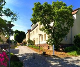 Mit 150 Jahren Klinikerfahrung am Standort Leisnig stehen wir in einer Tradition innovativer, moderner Medizin für die Region.