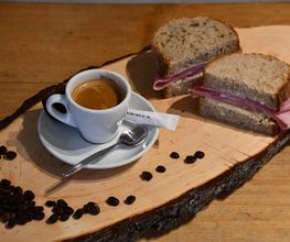 Restaurant Oldtimer Galerie Bild 1