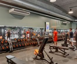 Basic-Fit 24/7 image 1
