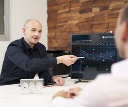 Tim Lemke bei der Beratung