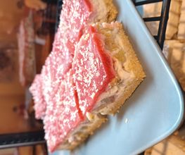 Erdbeer Rhabarber Quarkkuchen.jpg