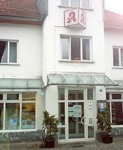 Aussenansicht der Löwen-Apotheke