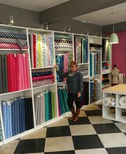 Stoff mit Knöpfchen Bild 2