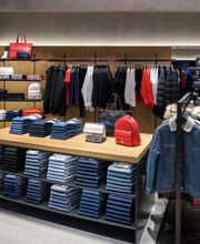 Calvin Klein Jeans immagine 3