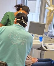 Zahnarztpraxis Jonaport Dr. med. dent. Alexander Kroneberger Bild 1