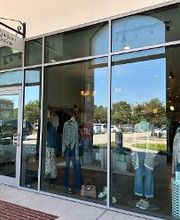 Mainstream Boutique The Woodlands image 1