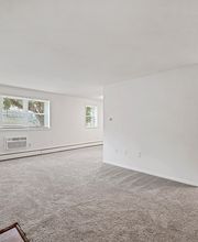 Elwood Gardens Apartments image 16