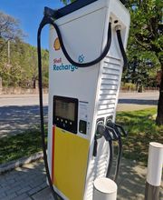 Shell Recharge Charging Station Bild 1