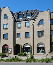 Aussenansicht der Uhland-Apotheke