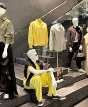 Overall View - In-Store