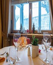 Hotel De La Couronne image 3