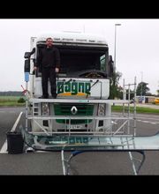 DOOGLASS BY PARE BRISE SERVICES image 4