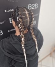 Be Different Hairstyle & Make-up Bild 11