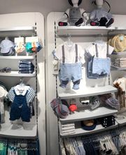 OKAIDI COMO VIA MILANO immagine 1