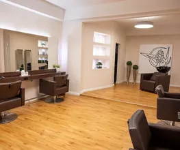 Berg & Rudowski Friseurstudio Bild 1