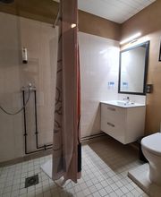 salle de bain Hôtel L'Etoile Aéroport-A61