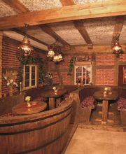 Gastraum Black Wood Keller