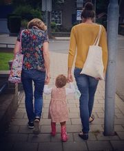 Moeder en dochter werken samen in dit echte familiebedrijf