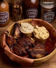 Banjo's BBQ image 5