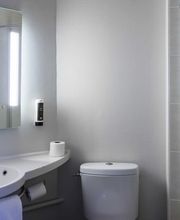 B&B HOTEL Auxerre Monéteau image 7