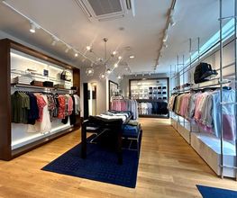 Tommy Hilfiger image 7
