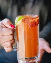 Barrio Queen image 12