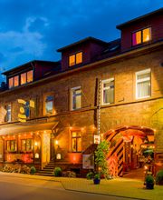 Außenansicht Gasthaus, Nachhaltig Hotel in Werbach - Kopie.jpg