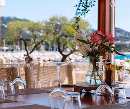 Table resto plage l'Aventure
