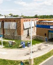 Get your car wash at Splash In located at 380 E. Chestnut Hill Road, Newark, DE!