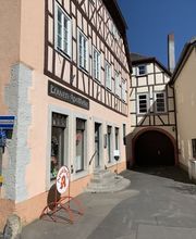 Aussenansicht der Löwen-Apotheke