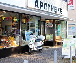 Aussenansicht der Klövensteen-Apotheke